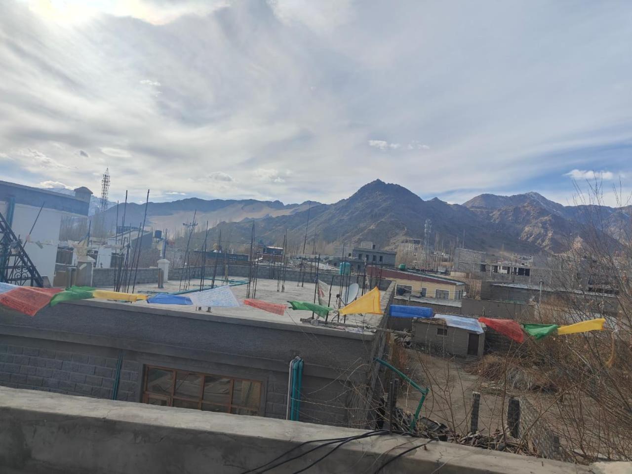 Hotel Lonchay Residency Leh Exterior photo
